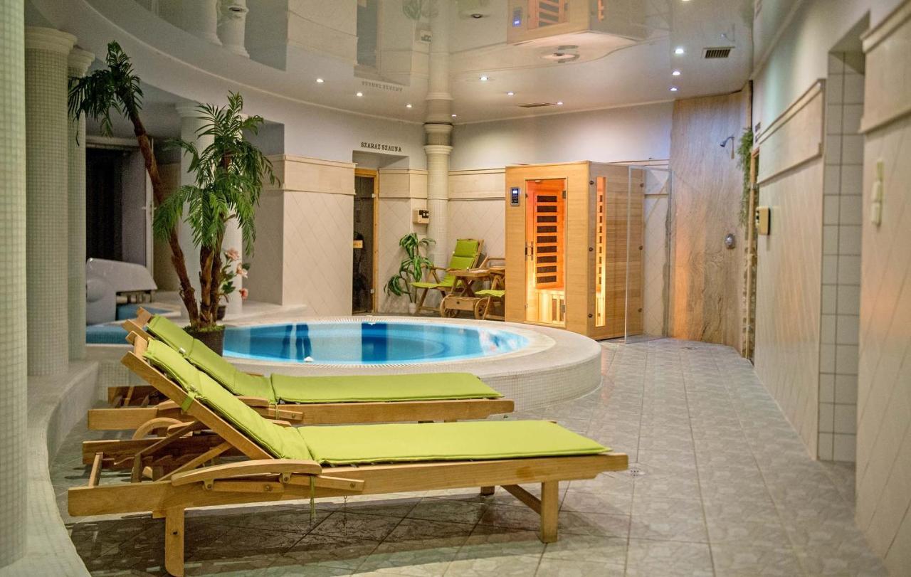 Hozam Wellness és Panzió 4*